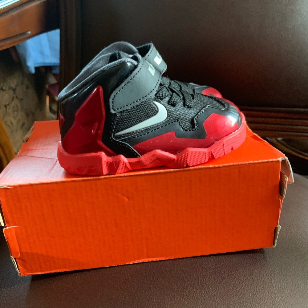 Toddler Lebrons size 5C